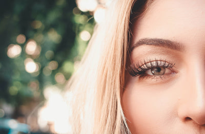 How to Curl Your Eyelashes for the Best Results